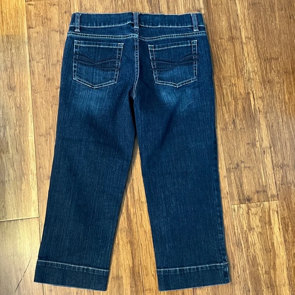 WHBM NOIR Cropped Denim Jeans, Sz 2, 99% cotton 1% Spandex, Distressed Marks